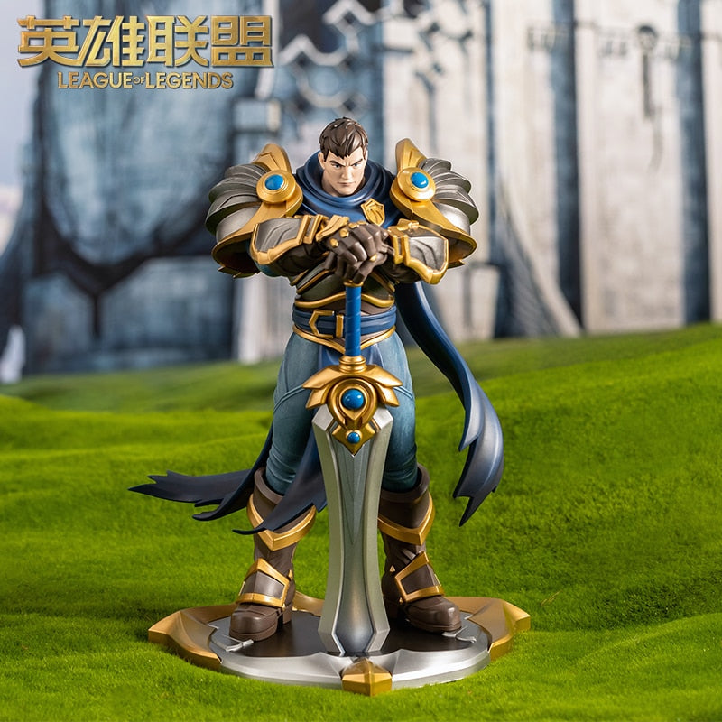 Garen Medium Statue The Might of Demacia - League of Legends Fan Store